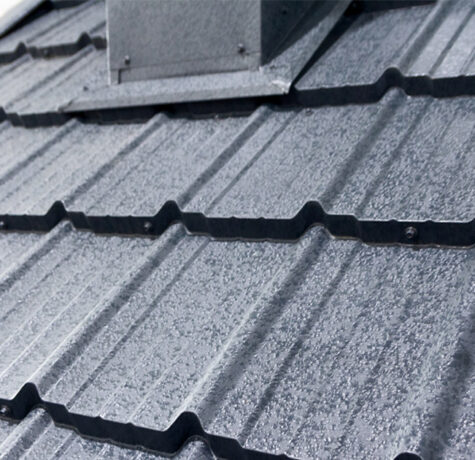 Metal roof benefits for homes exposed to extreme Texas heat and severe weather conditions